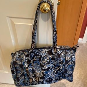 Vera blue paisley tote good condition 2 36” handles 17  L X 8 1/2 H x 10 wide